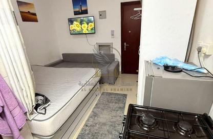 Apartment - Studio - 1 for rent in Al Butina 9 Building - Bu Tina - Al Sharq - Sharjah