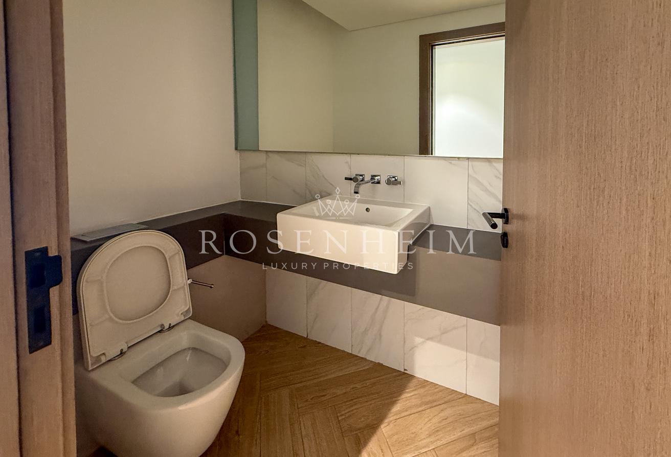 Hight Floor Unit | Modern Layout | Prime Location photo 10