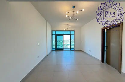 شقة - 2 غرف نوم - 3 حمامات للايجار في النصر سكوير بلوك  آ - ميدان النصر - عود ميثاء - بر دبي - دبي