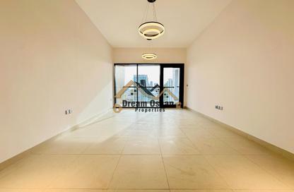 Apartment - 2 Bedrooms - 3 Bathrooms for rent in Al Waleed Garden 2 - Al Waleed Garden - Al Jaddaf - Dubai