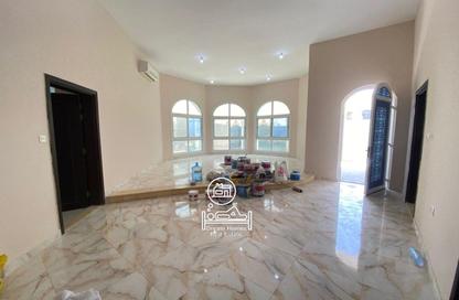فيلا - 6 غرف نوم - 8 حمامات للايجار في مدينة الرياض - أبوظبي فيلا - 6 غرف نوم - 8 حمامات للايجار في مدينة الرياض - أبوظبي