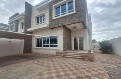 Villa - 4 Bedrooms - 6 Bathrooms for rent in Hoshi - Al Badie - Sharjah
