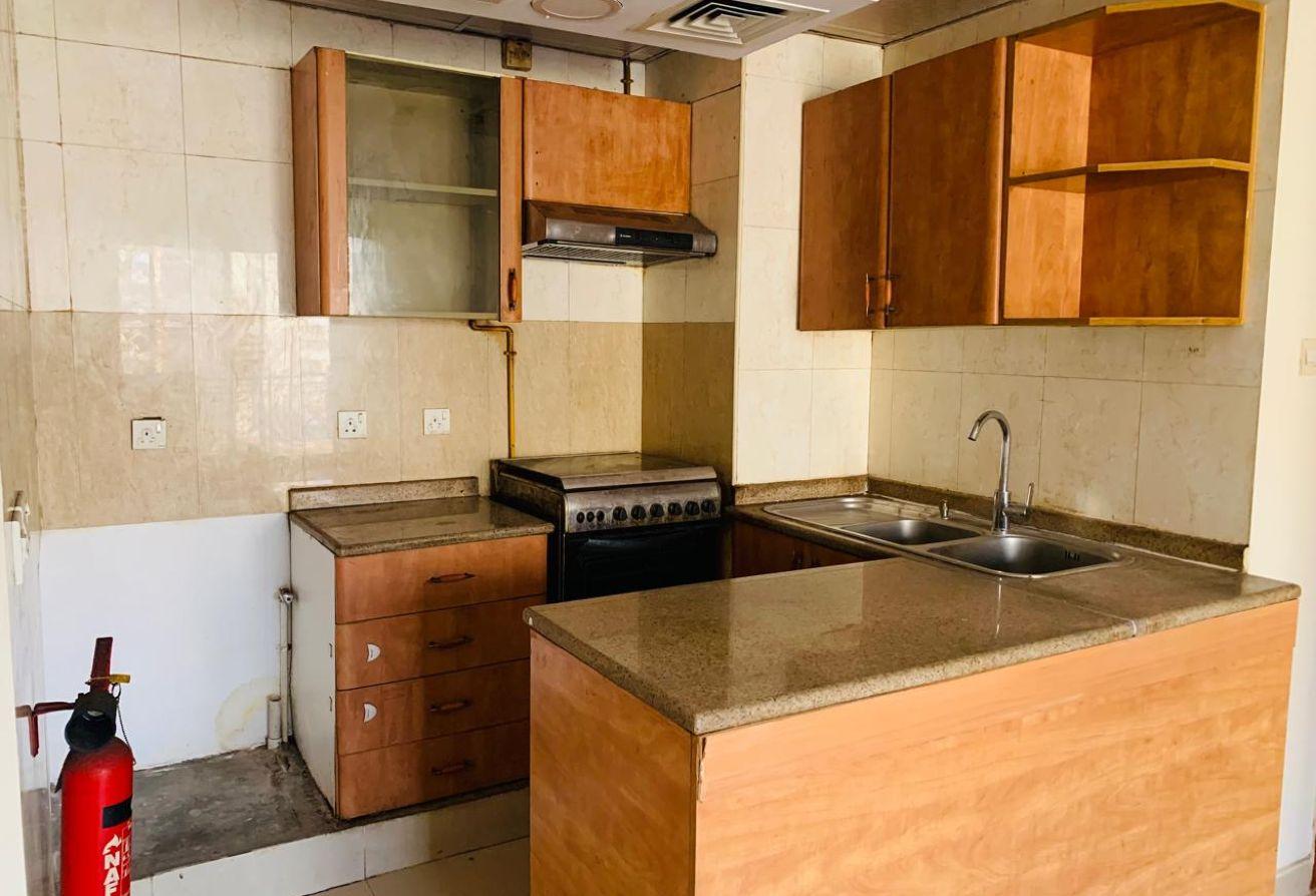 Spacious 1 BR | Balcony | Family Building photo 5