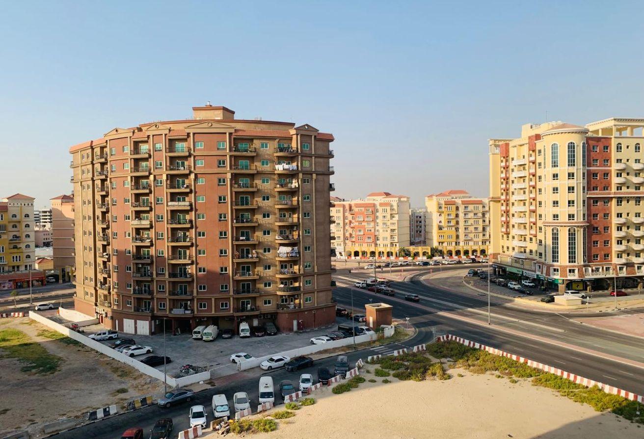 Spacious 1 BR | Balcony | Family Building photo 17