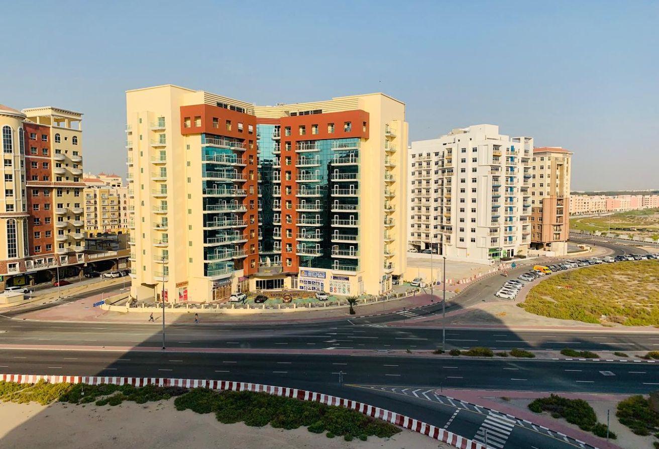 Spacious 1 BR | Balcony | Family Building photo 16
