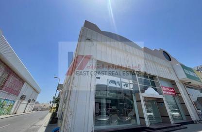 Show Room - Studio - 7+ Bathrooms for rent in Downtown Fujairah - Fujairah