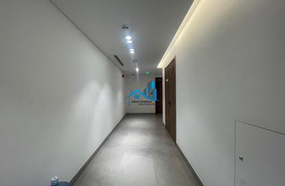Apartment - Studio - 1 for rent in DXB Tower - Sheikh Zayed Road - Dubai Apartment - Studio - 1 for rent in DXB Tower - Sheikh Zayed Road - Dubai