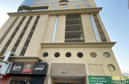 Apartment - 3 - 4 for sale in Lamya Tower - Al Majaz 3 - Al Majaz - Sharjah Apartment - 3 - 4 for sale in Lamya Tower - Al Majaz 3 - Al Majaz - Sharjah