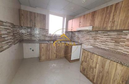 Apartment - 2 Bedrooms - 2 Bathrooms for rent in Abu Shagara building - Abu shagara - Sharjah