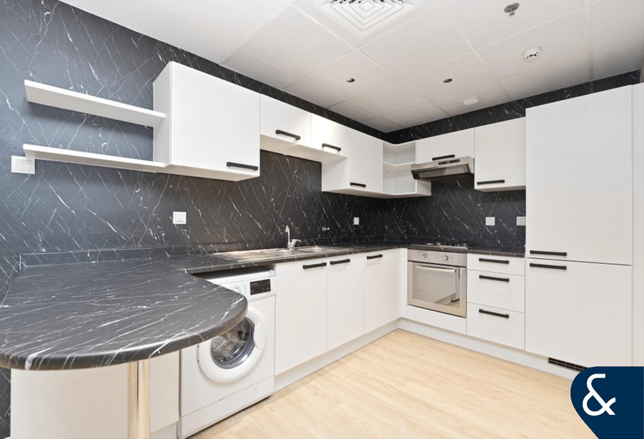 One Bedroom | Fully Furnished | Near Metro photo 6