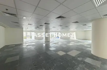 مكتب - استوديو - 2 حمامات للايجار في برج بارك - شارع الشيخ زايد - دبي