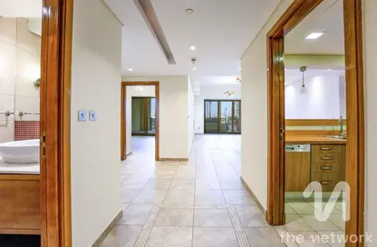 Apartment - 3 Bedrooms - 4 Bathrooms for sale in Marina Residences 4 - Marina Residences - Palm Jumeirah - Dubai