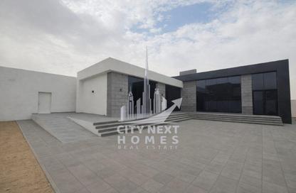 Villa - 3 Bedrooms - 5 Bathrooms for rent in Al Aweer 1 - Al Aweer - Dubai