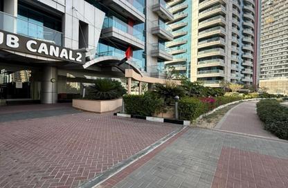 Apartment - 2 Bedrooms - 3 Bathrooms for rent in Hub Canal 2 - Hub Golf View Apartments - Dubai Sports City - Dubai