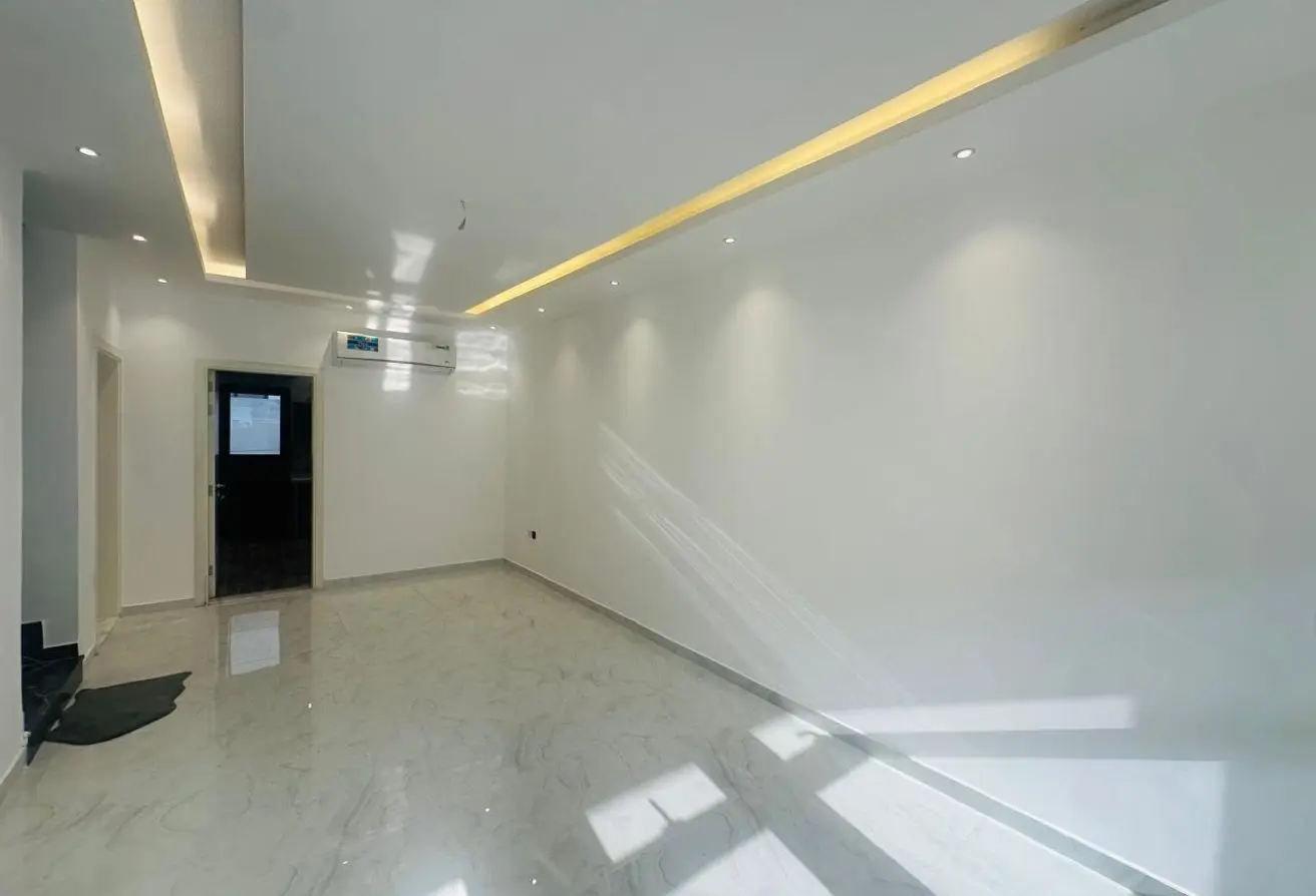 130652429 - Property Main Image