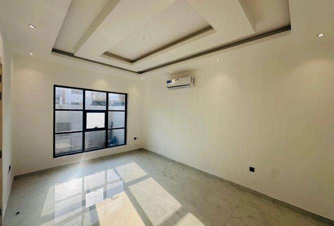 130652429 - Property Image 3