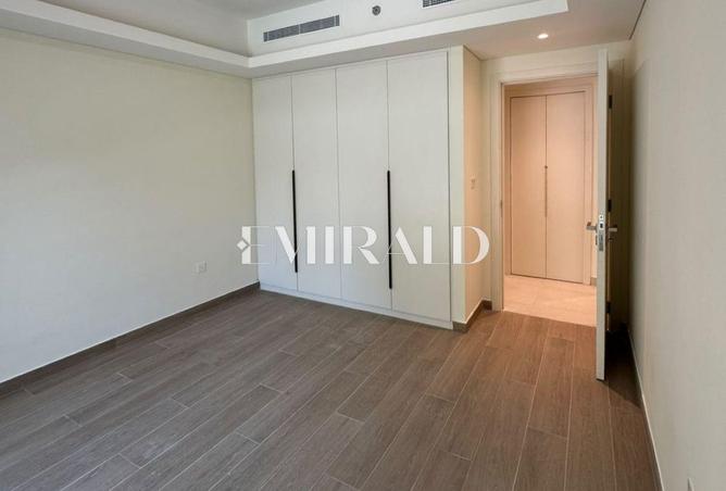 PARK FACING | PRIME LOCATION | READY TO MOVE photo 3