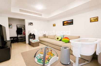 Villa - 2 Bedrooms - 3 Bathrooms for rent in Springs 11 - The Springs - Dubai