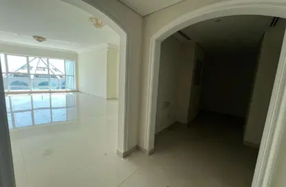 شقة - 3 غرف نوم - 5 حمامات للايجار في المجاز 1 - المجاز - الشارقة