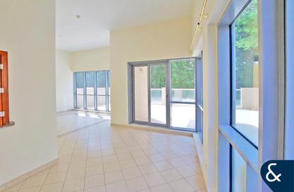 Apartment - 2 Bedrooms - 2 Bathrooms for sale in Golf Tower 3 - Golf Towers - The Views - Dubai