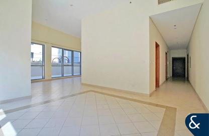 Apartment - 2 Bedrooms - 2 Bathrooms for sale in Golf Tower 3 - Golf Towers - The Views - Dubai