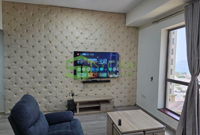 Upgraded Fully Furnished Ready to Move in photo 2
