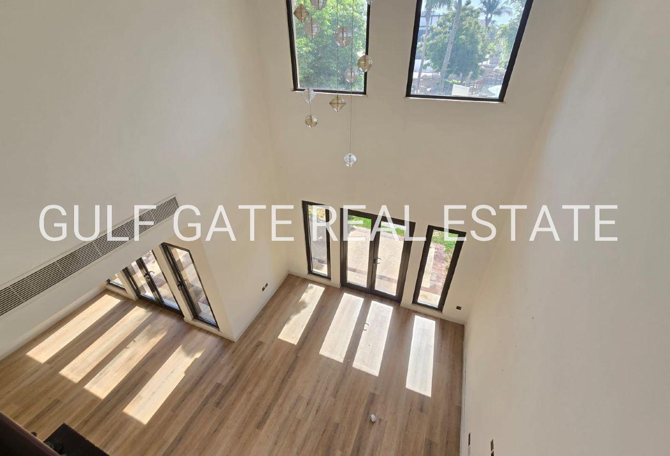 Prime Canal Cove l Direct Access to Beach l Vacant photo 9