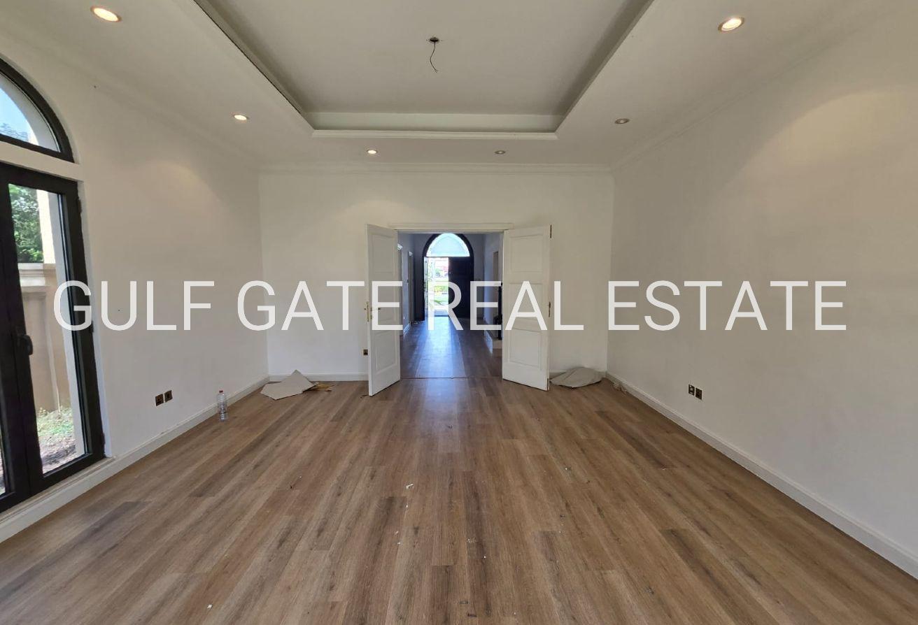Prime Canal Cove l Direct Access to Beach l Vacant photo 3