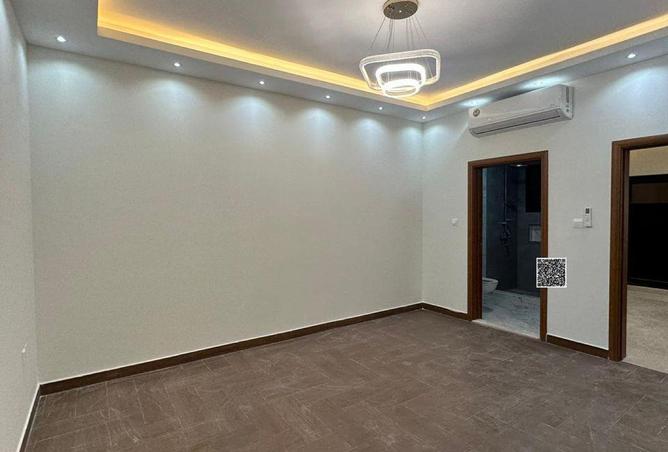 72316739 - Property Image 2