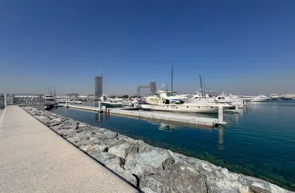 Apartment - 1 Bedroom - 2 Bathrooms for rent in Seagate Building 2 - Seagate - Mina Rashid - Dubai