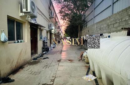 سكن عمال - استوديو - 8 حمامات للايجار في الجرف الصناعية 3 - الجرف الصناعية - عجمان