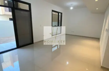 تاون هاوس - 3 غرف نوم - 4 حمامات للبيع في مساكن نسمه - ّالطي - الشارقة