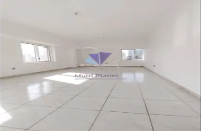 Apartment - 3 Bedrooms - 3 Bathrooms for rent in Hamdan Street - Abu Dhabi