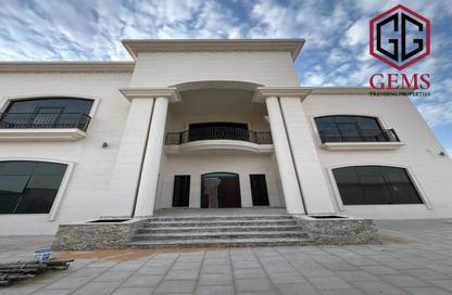 Villa - 4 - 5 for rent in Al Aweer 1 - Al Aweer - Dubai
