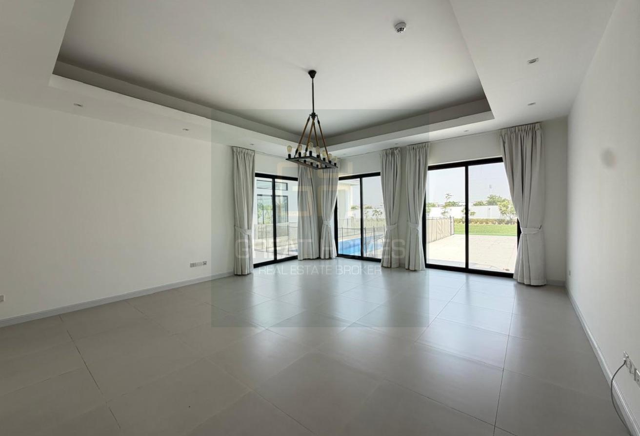 Luxurious 5 Bedroom Private Pool Villa for Lease photo 6