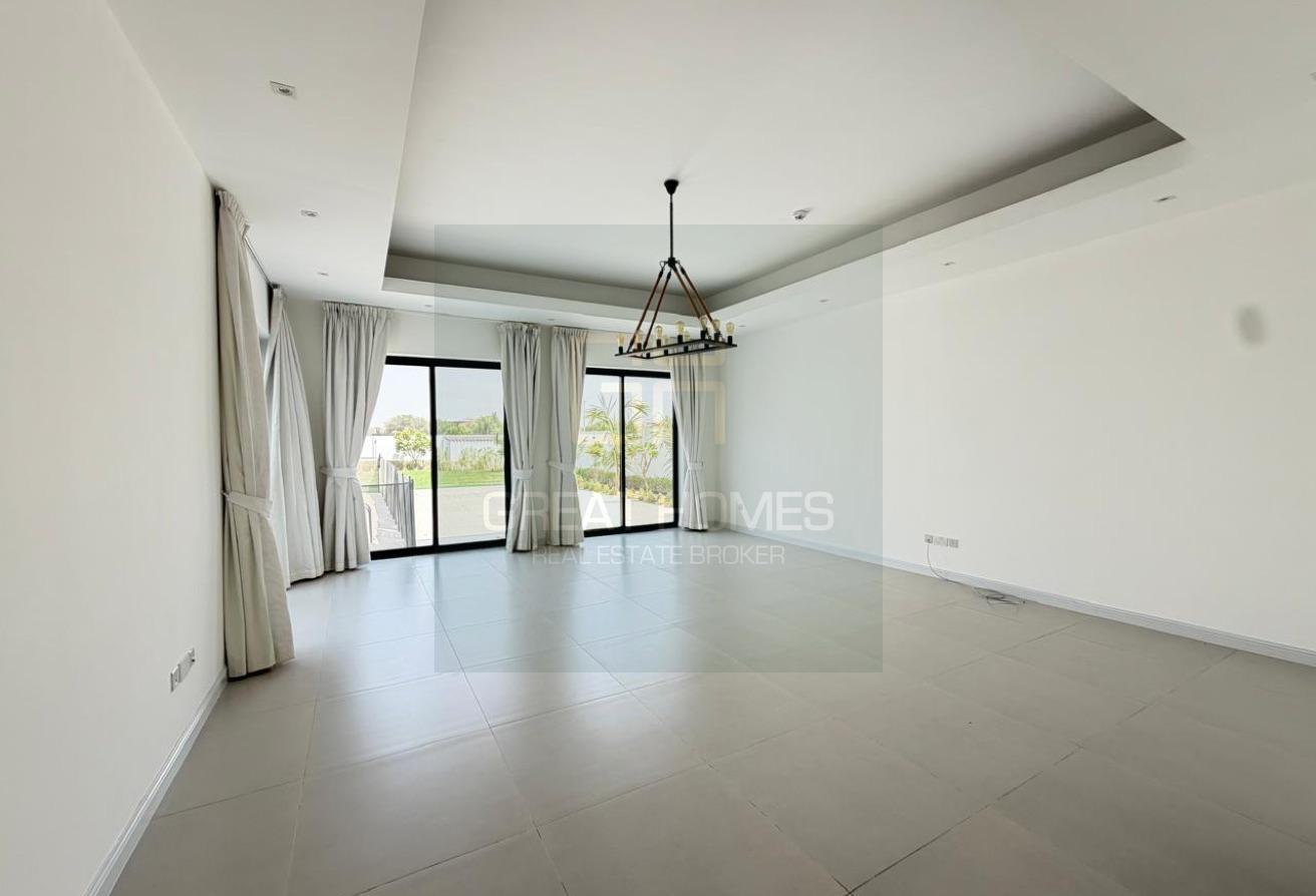 Luxurious 5 Bedroom Private Pool Villa for Lease photo 5