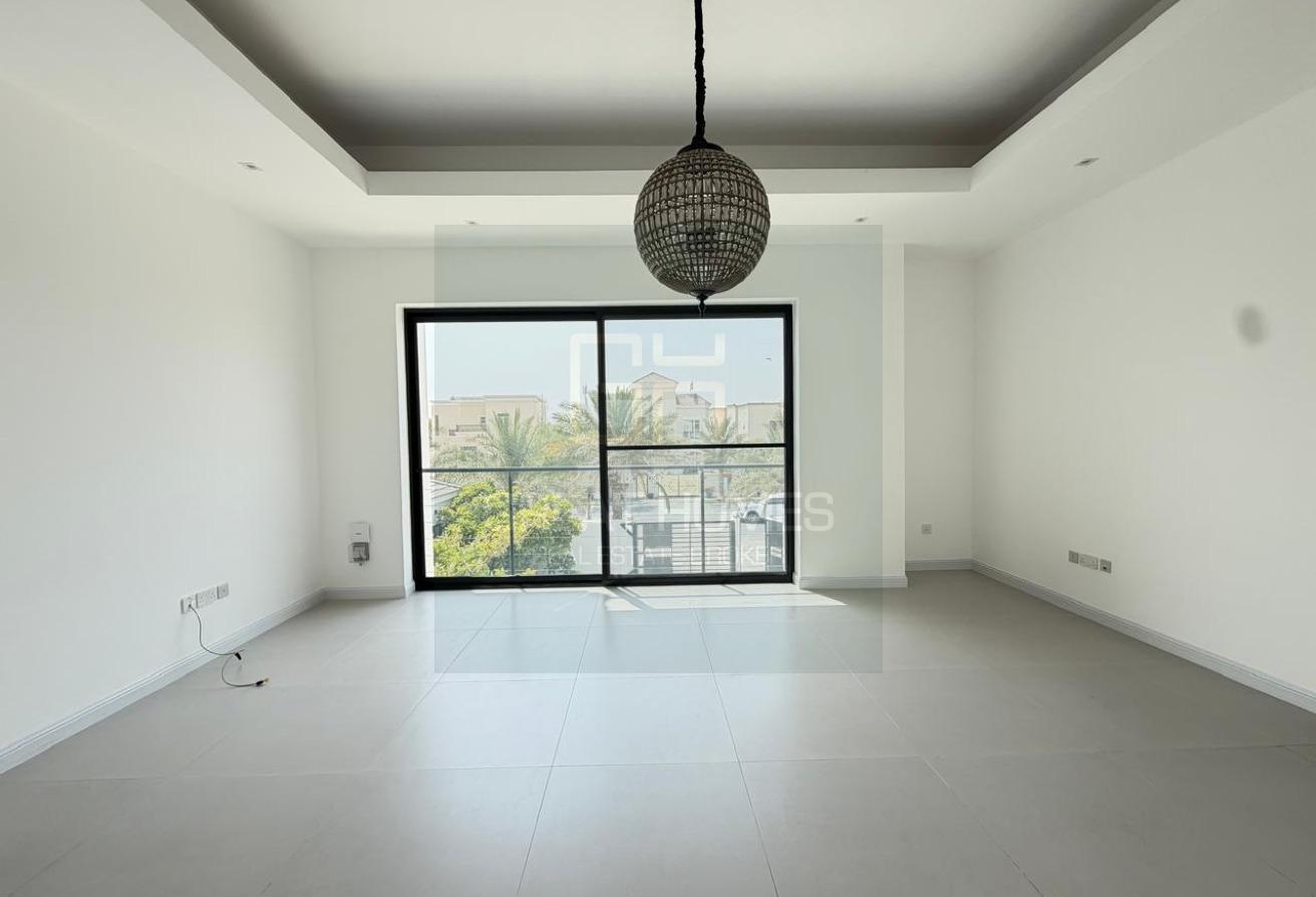 Luxurious 5 Bedroom Private Pool Villa for Lease photo 7