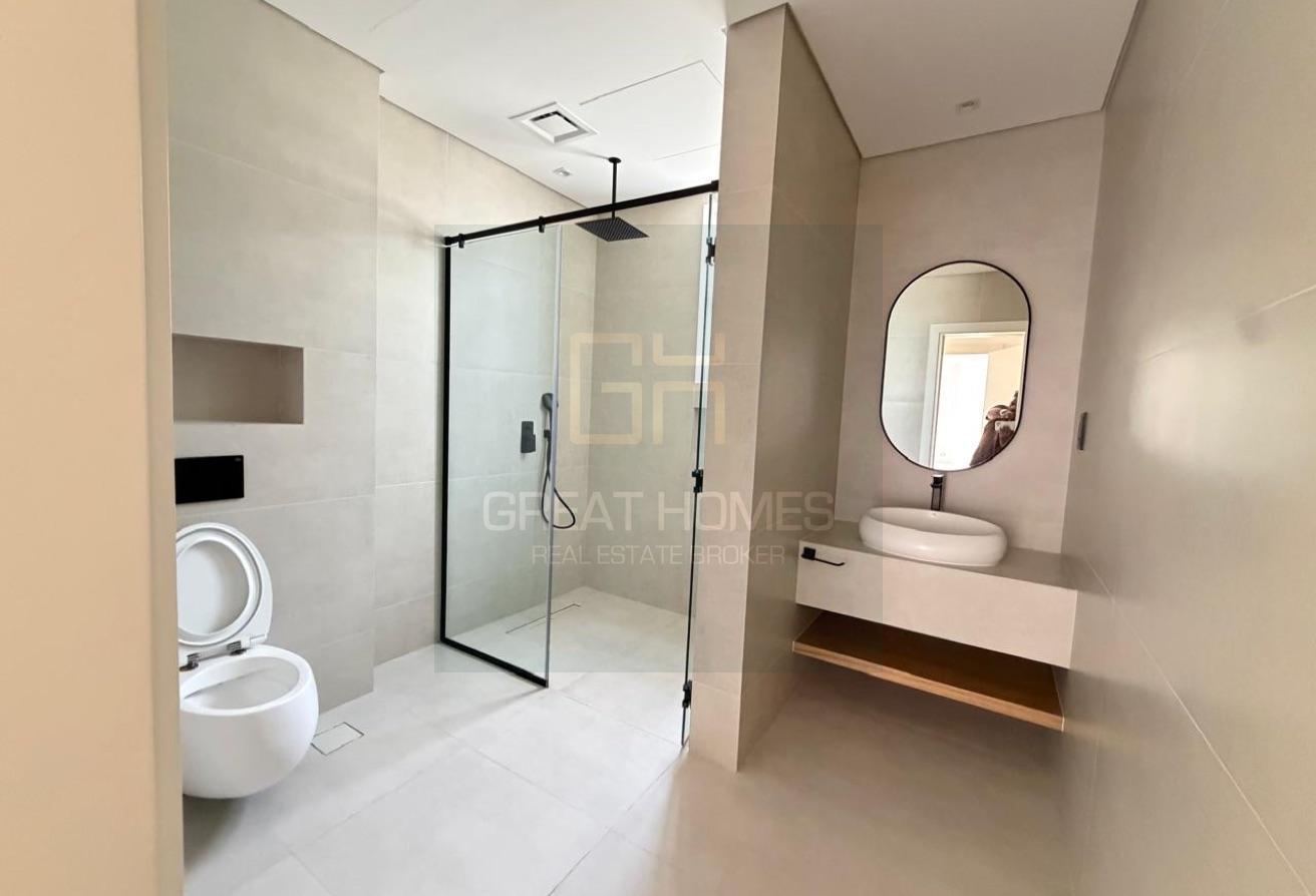 Luxurious 5 Bedroom Private Pool Villa for Lease photo 11