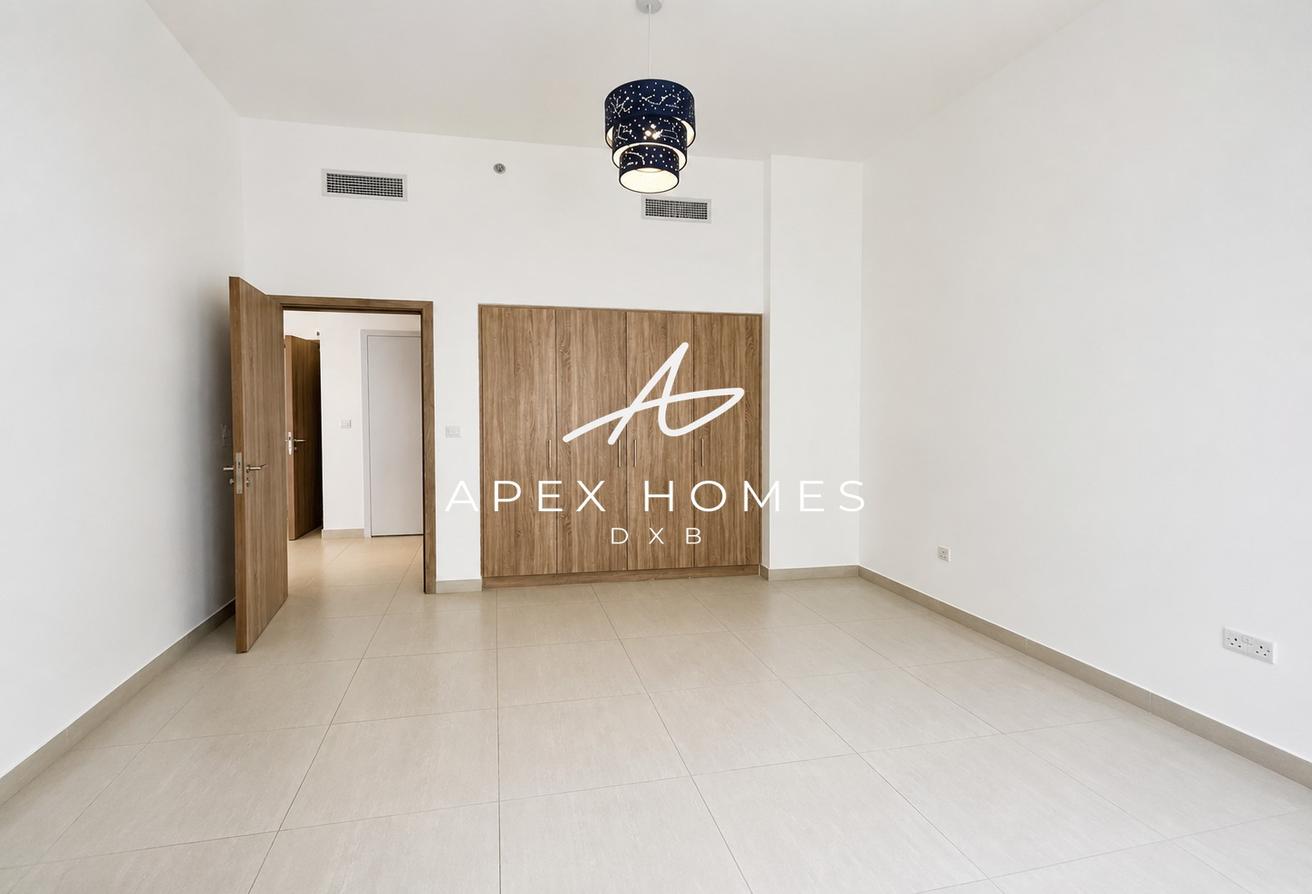Spacious | Podium Level | Flexible Cheques photo 4