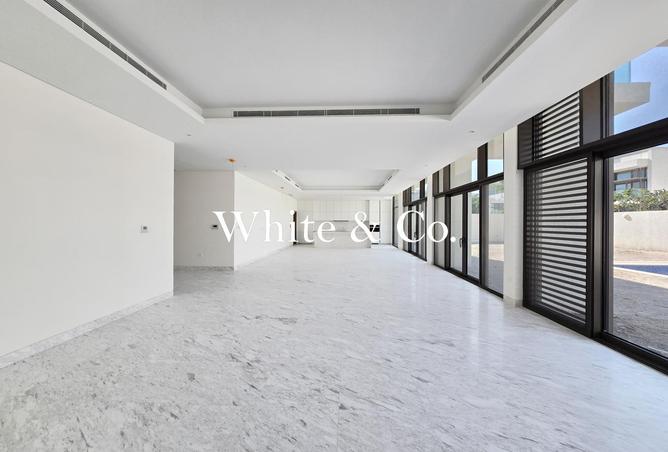 56960104 - Property Image 2