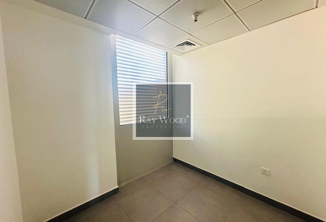 Fully furnished | On Pool | Elegant Duplex photo 26