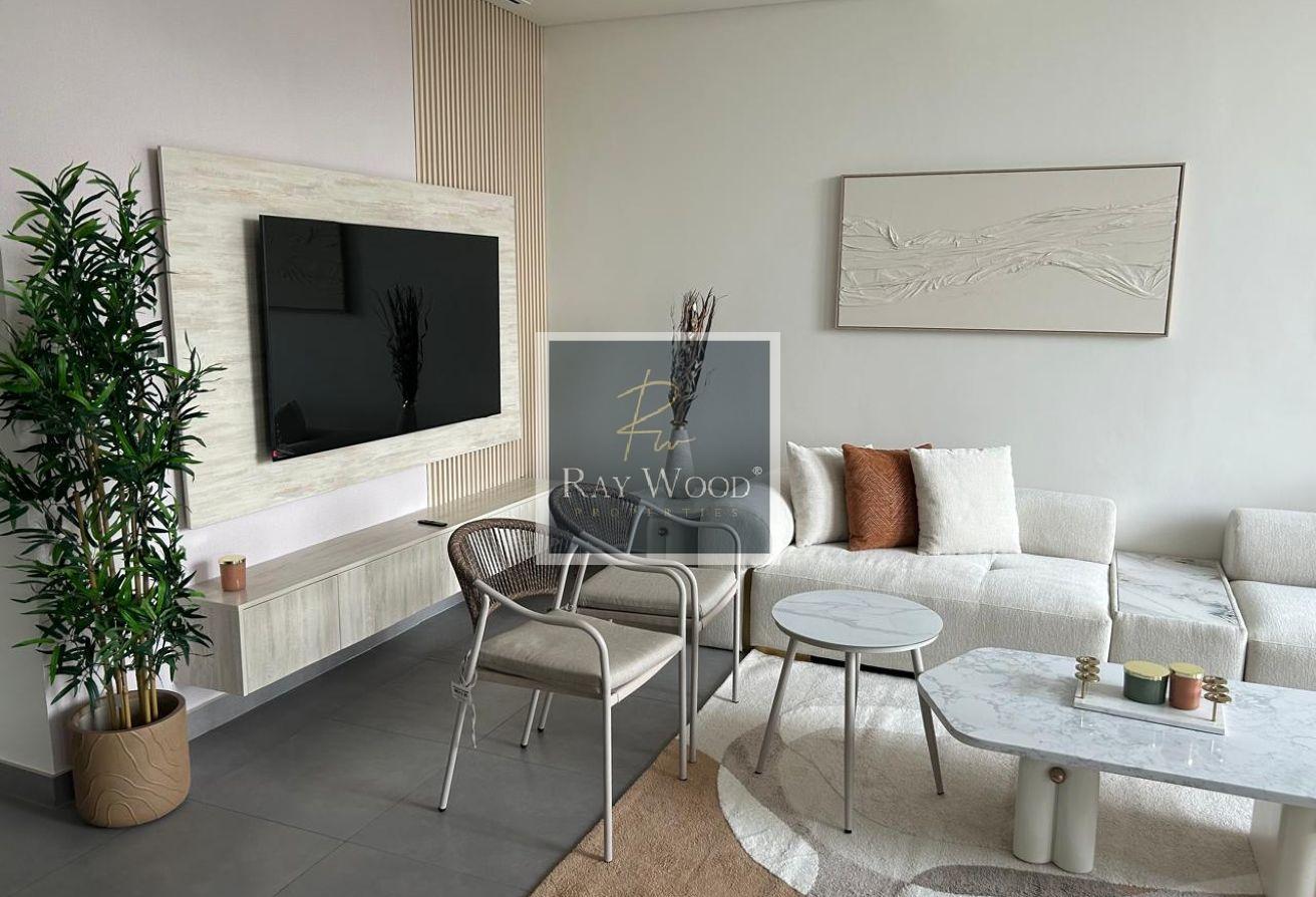 Fully furnished | On Pool | Elegant Duplex photo 2