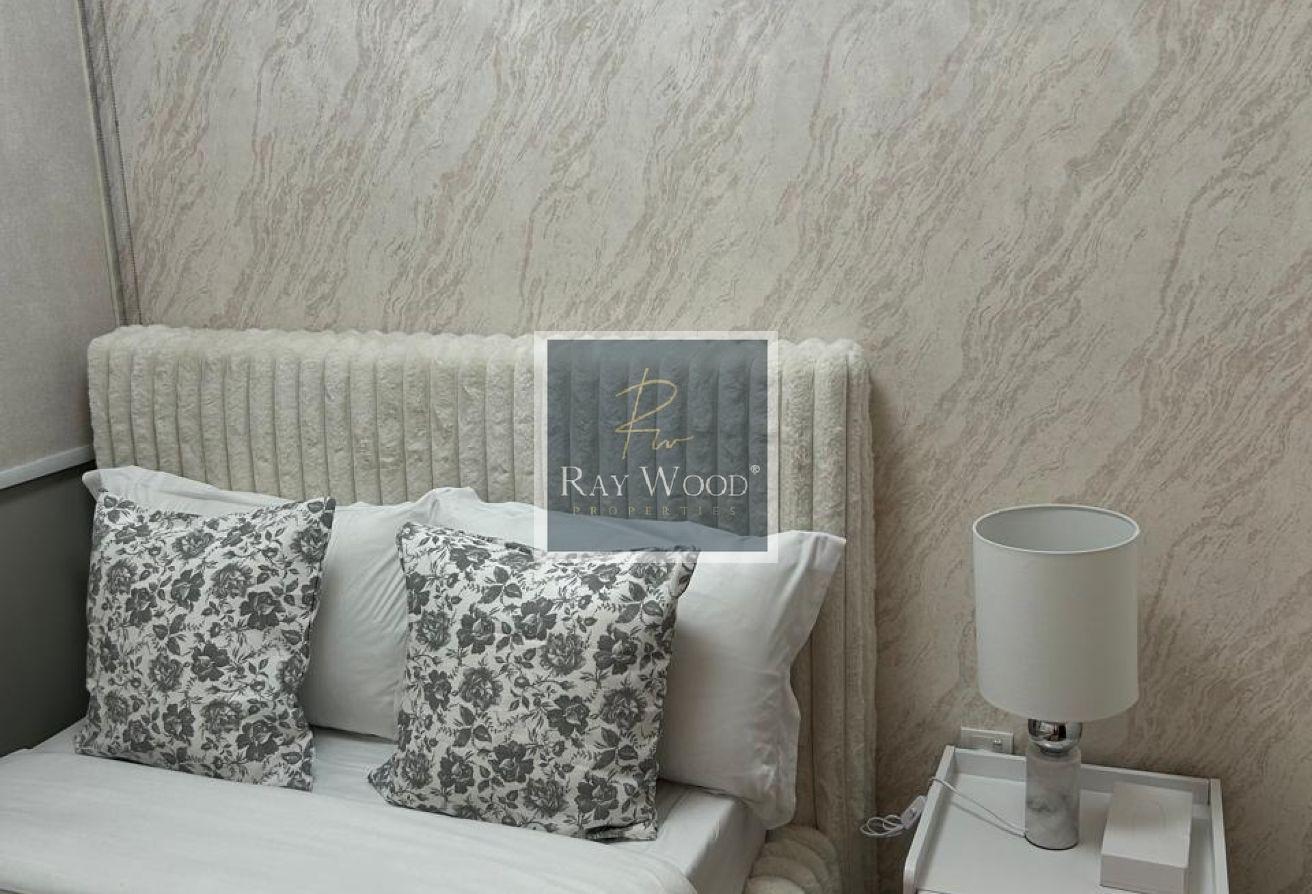 Fully furnished | On Pool | Elegant Duplex photo 15