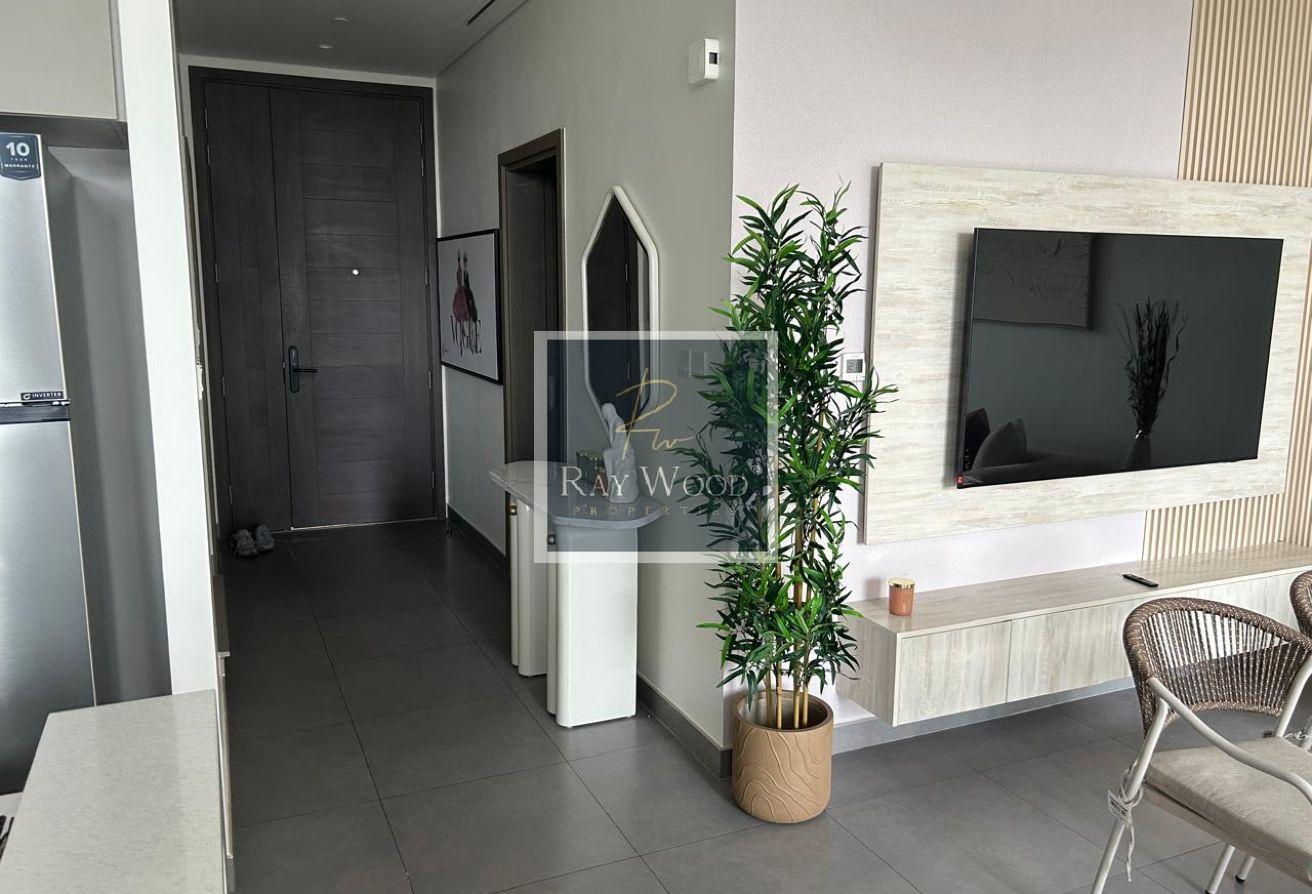 Fully furnished | On Pool | Elegant Duplex photo 5