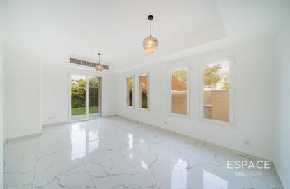 Villa - 2 Bedrooms - 3 Bathrooms for sale in Springs 11 - The Springs - Dubai