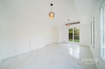 Villa - 2 Bedrooms - 3 Bathrooms for sale in Springs 11 - The Springs - Dubai
