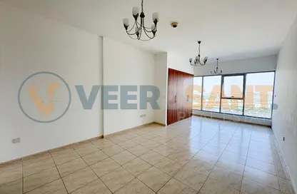 شقة - 1 حمام للايجار في سكاي كورتس تاور C - أبراج سكاي كورتس - مجمع دبي ريزيدنس - دبي لاند - دبي