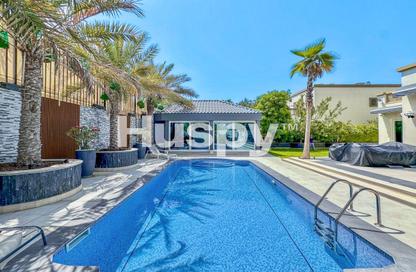 Villa - 4 - 5 for sale in District 3 - Jumeirah Park - Dubai