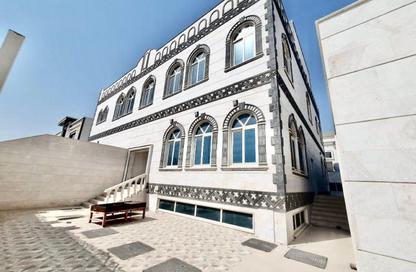 Villa - 7+ Bedrooms - 7+ Bathrooms for rent in Hoshi - Al Badie - Sharjah