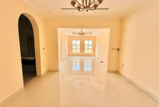 62311114 - Property Image 3